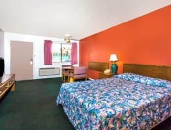 Standard Room, 1 Queen Bed, Non Smoking