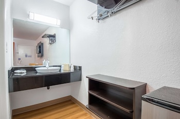 Deluxe Room, 2 Double Beds, Smoking, Refrigerator
