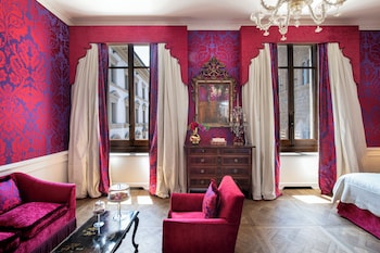 Junior Suite (View - Helvetia)