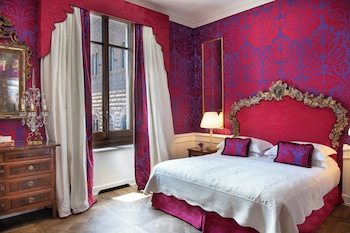 Junior Suite (View - Helvetia)