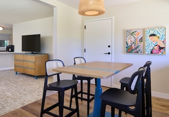 Bungalow Studio Suite Oceanfront with Kitchen