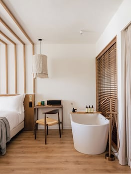 Suite (Beyond ME +)