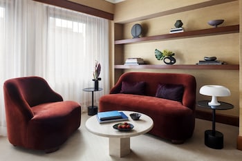 Deluxe Suite, 2 Double Beds (Junior)