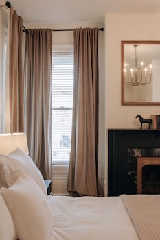 Standard Double Room, Ensuite (Franklin - Guest Suite)