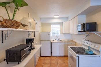Cottage, Bay View (Montego Bay Room)
