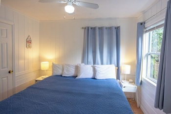 Cottage, Bay View (Montego Bay Room)