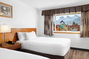 Hotel Room 2 Queen Beds
