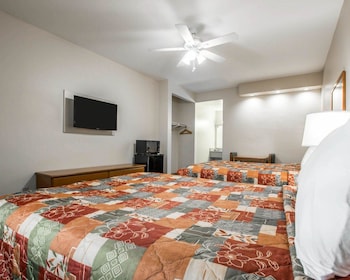 Standard Room, 2 Queen Beds, Non Smoking