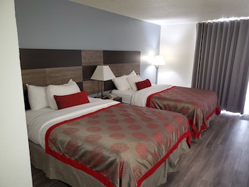 Room, 2 Queen Beds, Non Smoking