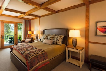 Room, 1 King Bed (River Lodge)