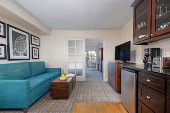 Suite, 1 King Bed