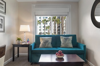 Suite, 1 King Bed