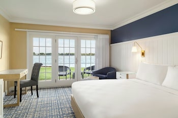 Suite, 1 King Bed, Balcony, River View