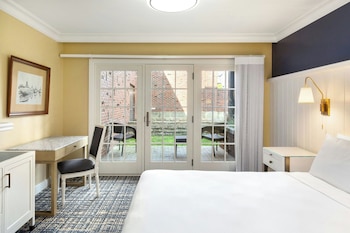 Room, 1 King Bed, Balcony, City View