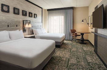 Room, 2 Queen Beds, Mobility Accessible