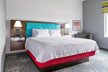 Suite, 1 King Bed, Accessible, Refrigerator & Microwave (Hearing)
