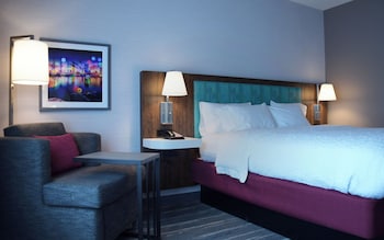 Room, 1 King Bed, Refrigerator & Microwave