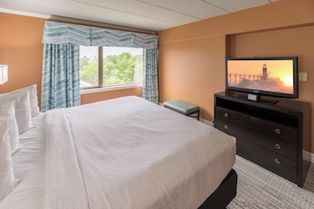 Standard Suite, 1 King Bed with Sofa bed, City View