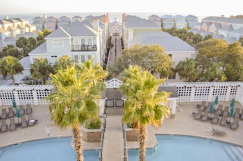 Room, 1 King Bed, Terrace, Pool View (Boardwalk Inn)
