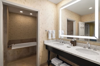 Presidential Suite, Ocean View (Boardwalk Inn)