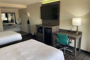 Suite, 2 Queen Beds