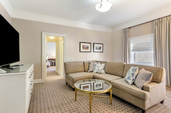 Executive Suite, 1 King Bed (Homestead)