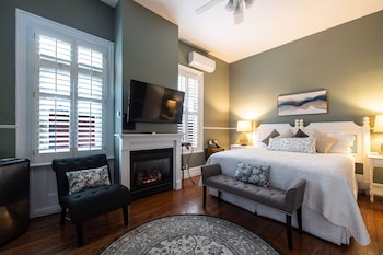 Room, 1 King Bed, Fireplace, Garden View (Angelina's Garden Room)