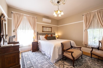 Room, 1 King Bed, Fireplace (Victorian Room)