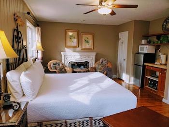 Hideaway Room