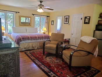 Deluxe Double Room Single Use