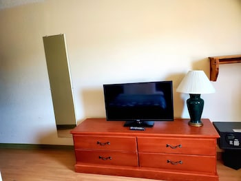 Room, 1 Double Bed, Accessible, Non Smoking (Mobility, Bathtub w/Grab Bars)