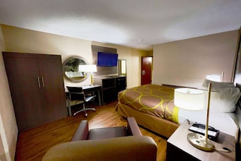 Standard Room, 1 Queen Bed