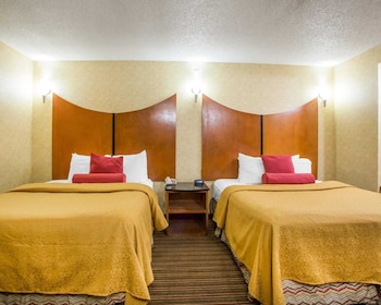 Room, 2 Queen Beds, Accessible, Non Smoking
