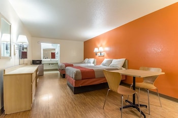 Standard Room, 2 Double Beds, Smoking