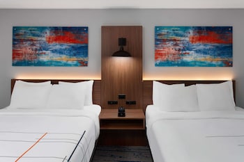 Deluxe Room, 2 Queen Beds, Non Smoking