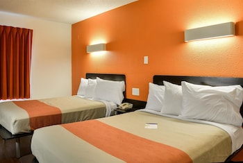 Deluxe Room, 2 Double Beds, Non Smoking, Refrigerator & Microwave
