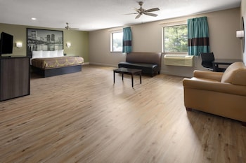 Studio Suite, 1 King Bed, Non Smoking