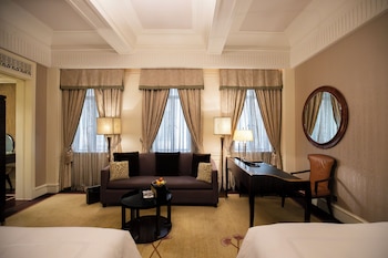 Fairmont Gold, 2 Twin Beds, Non Smoking, Executive Level