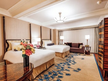 Fairmont Twin