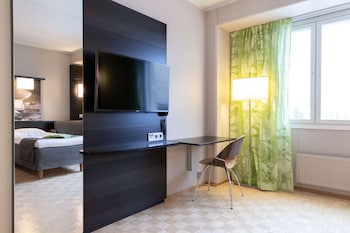 Family Room (Superior)