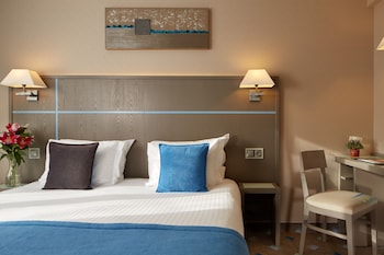 Double Room (King size bed)
