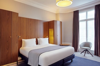 Premium Room, 1 King Bed with Sofa bed, City View