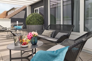 Suite, Balcony