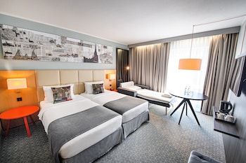 Standard Room, 2 Twin Beds (with Extra Bed)