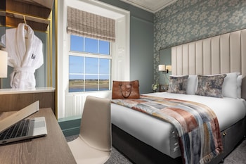Phoenix Single Room with Sea View