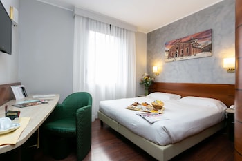 Standard Room, 1 King Bed