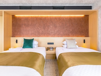 Deluxe King Twin Room with City View Non Smoking