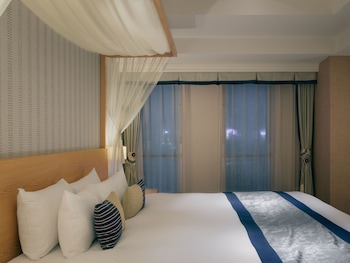 Executive King Suite with Castle View Non Smoking