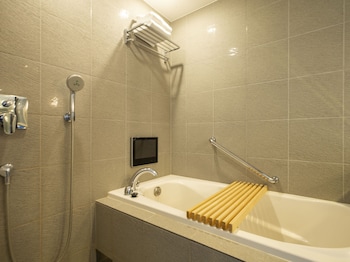 Executive Junior Suite with Castle View Non Smoking