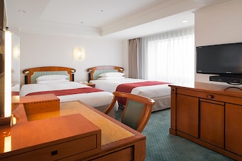 [Non-Smoking] Deluxe Family Twin Room (with 1 Extra bed + 1 Sofa bed)